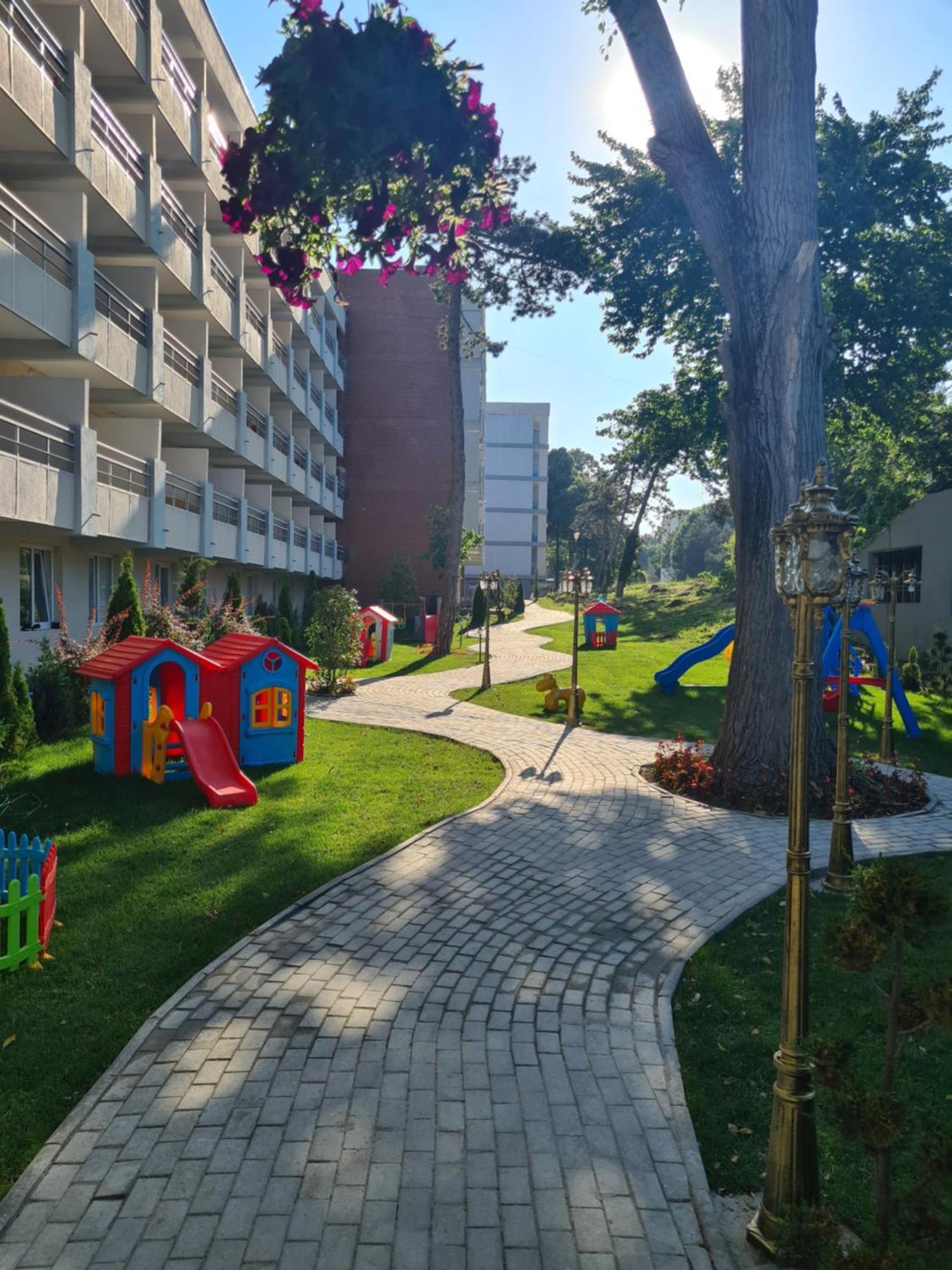 Hotel Spring